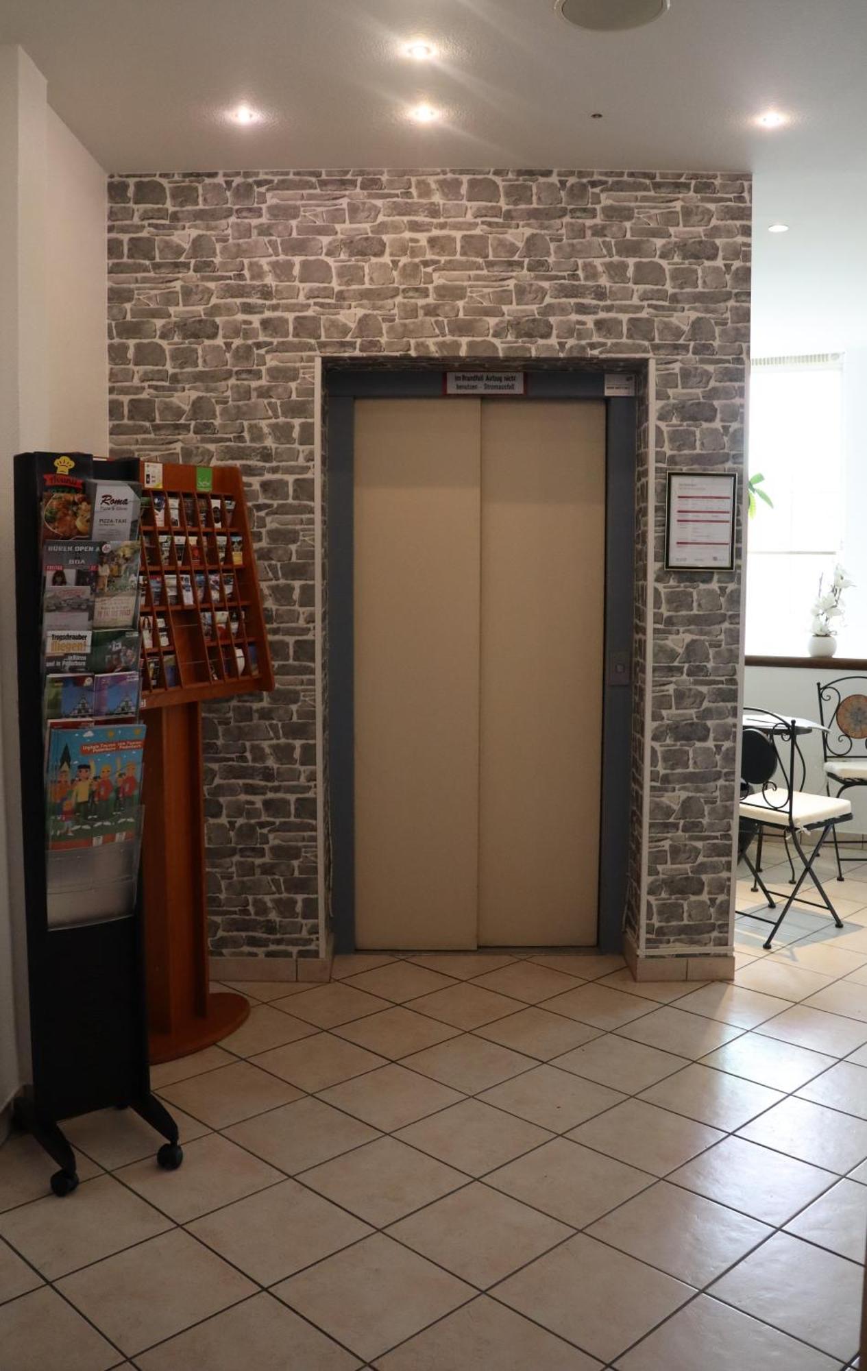 Hotel Haarener Hof Bad Wünnenberg Екстериор снимка
