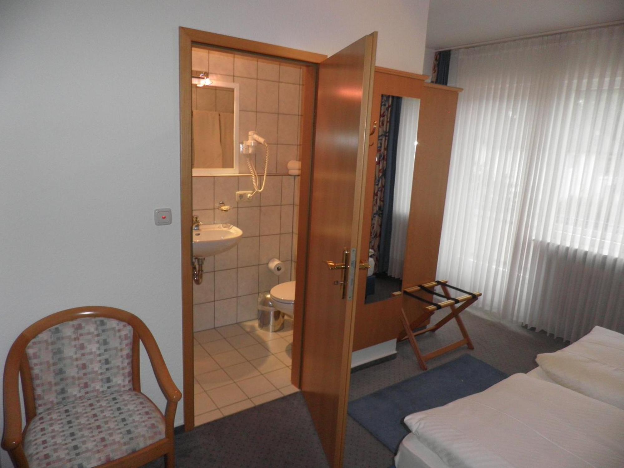 Hotel Haarener Hof Bad Wünnenberg Екстериор снимка